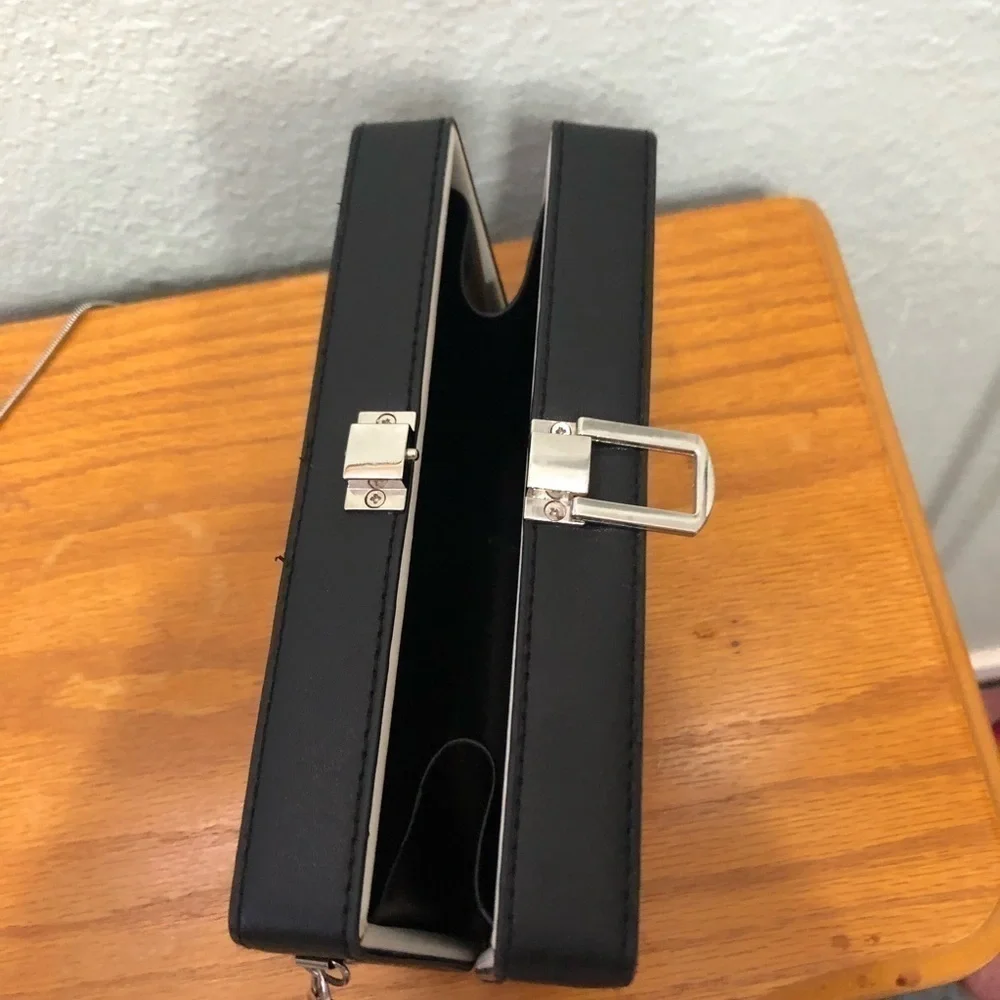 ADORABLE eye-catching cross body bag - Picture 8 of 9